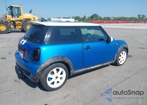 2009 Mini Cooper S из США, поврежденный, VIN WMWMF73539TT95350